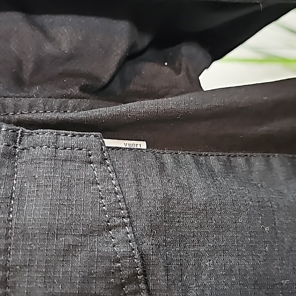 NWT Vuori Men's Ripstop Jacket in Black - Picture 2 of 8